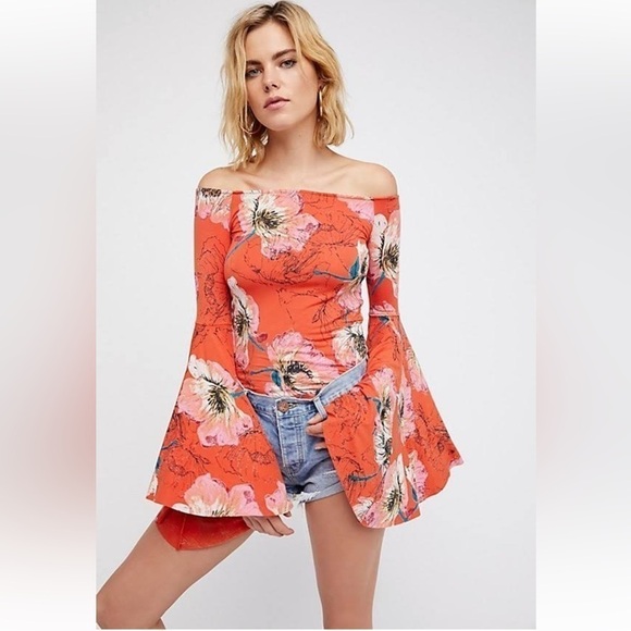 Free People Birds of Paradise Bell Sleeves Top - Picture 6 of 7